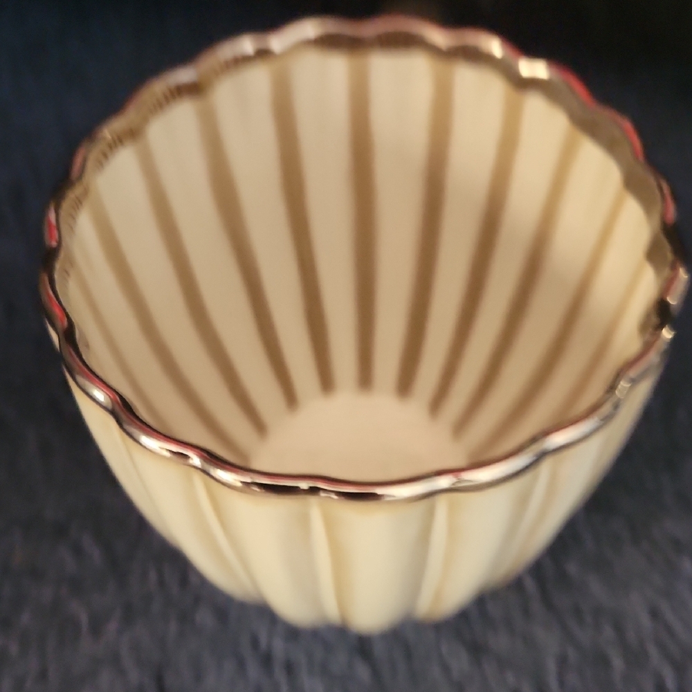 Elegant Cream Mug with Silver Handle - Picture 11 of 17